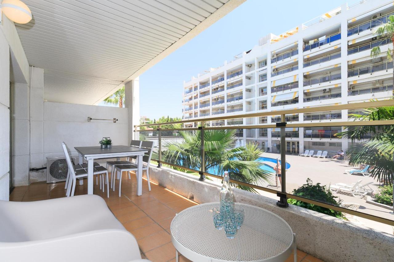 Uhc Michelangelo Apartments Салоу Экстерьер фото