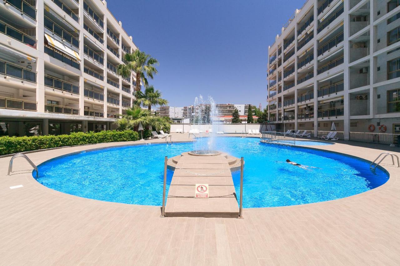 Uhc Michelangelo Apartments Салоу Экстерьер фото