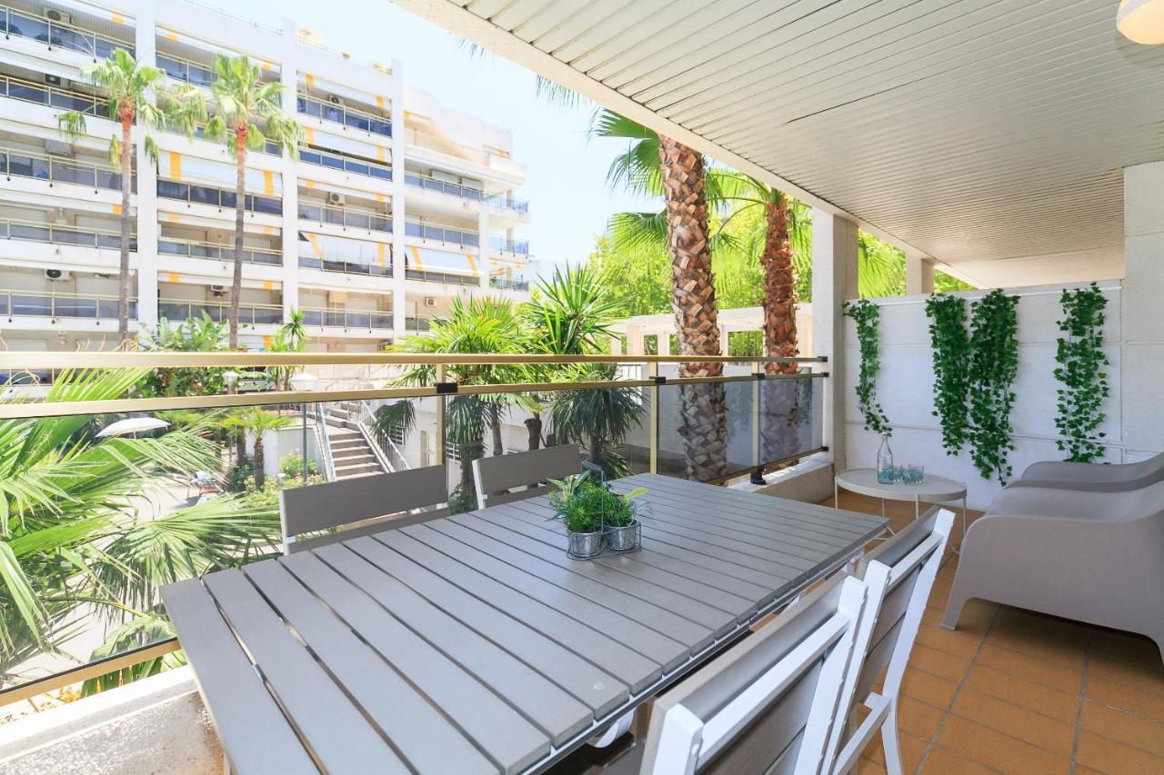 Uhc Michelangelo Apartments Салоу Номер фото