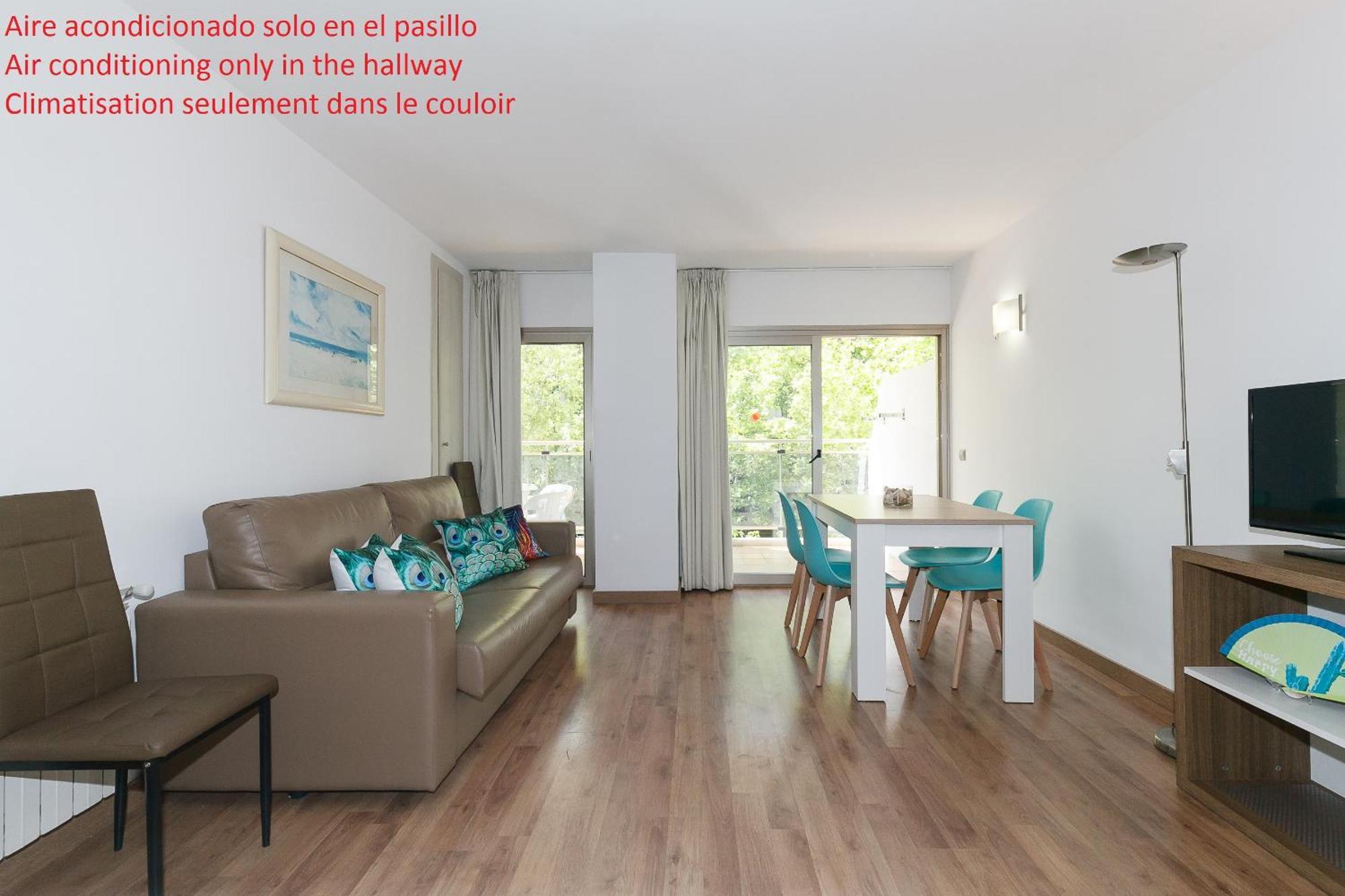 Uhc Michelangelo Apartments Салоу Экстерьер фото