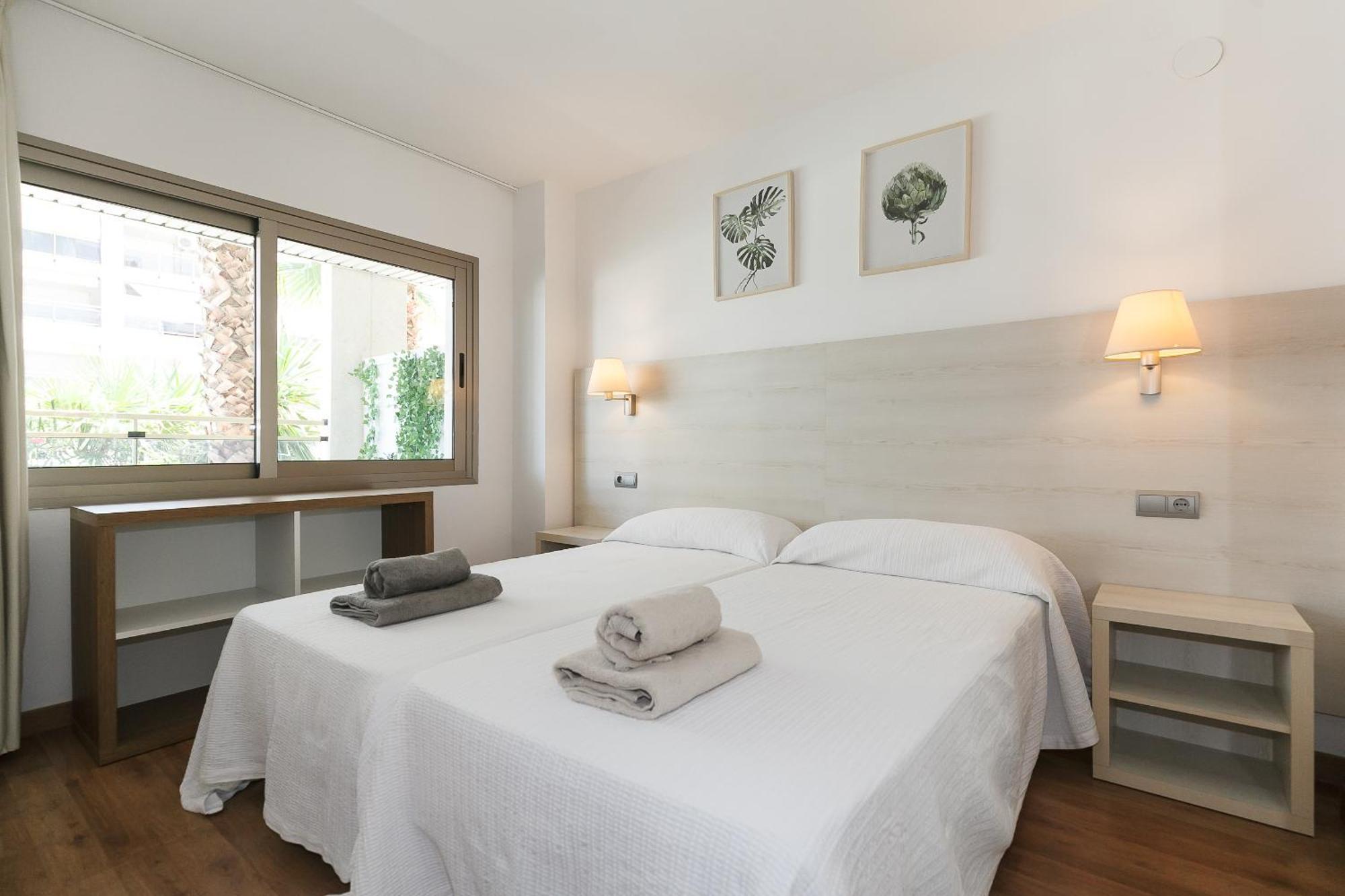 Uhc Michelangelo Apartments Салоу Номер фото