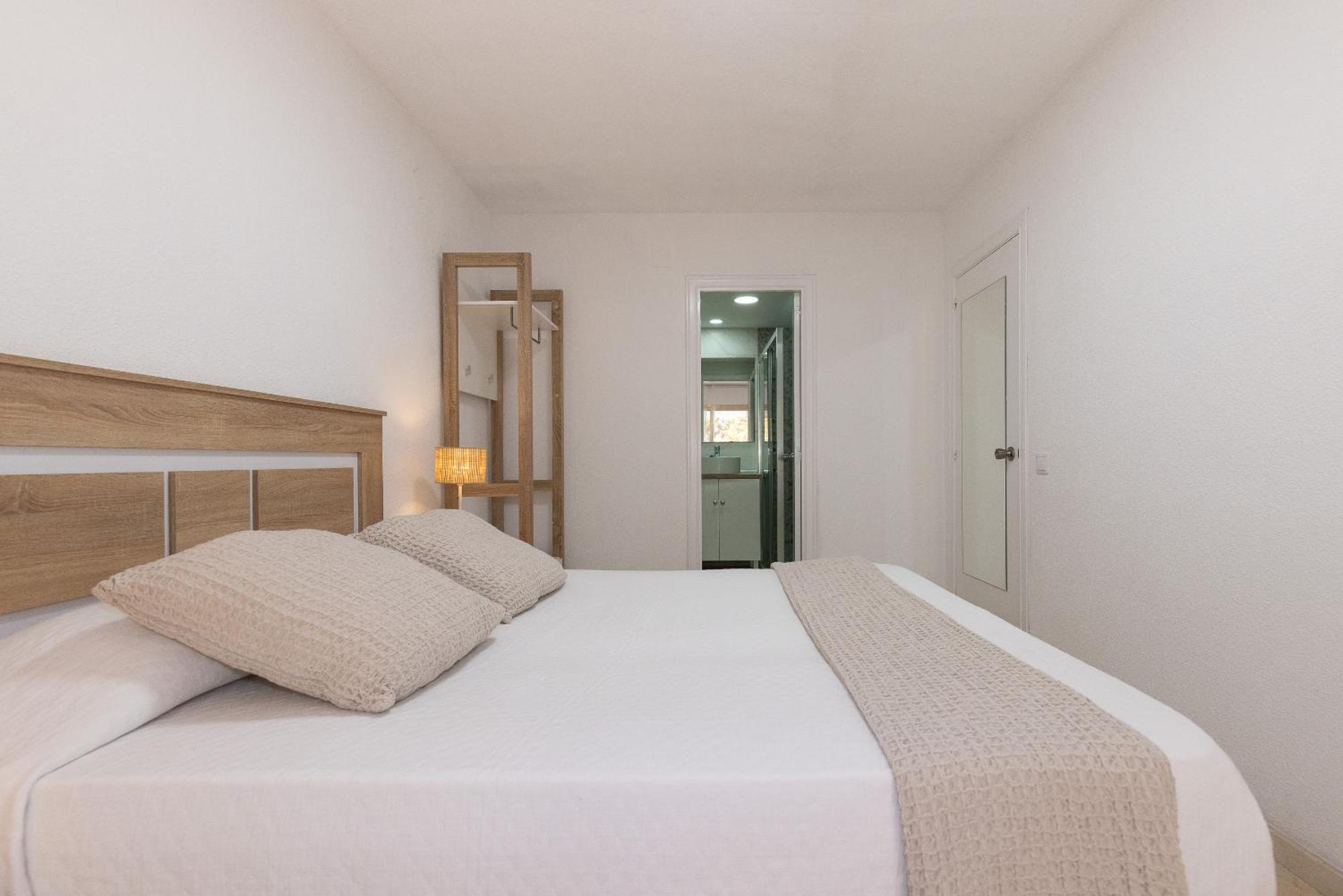 Uhc Michelangelo Apartments Салоу Номер фото