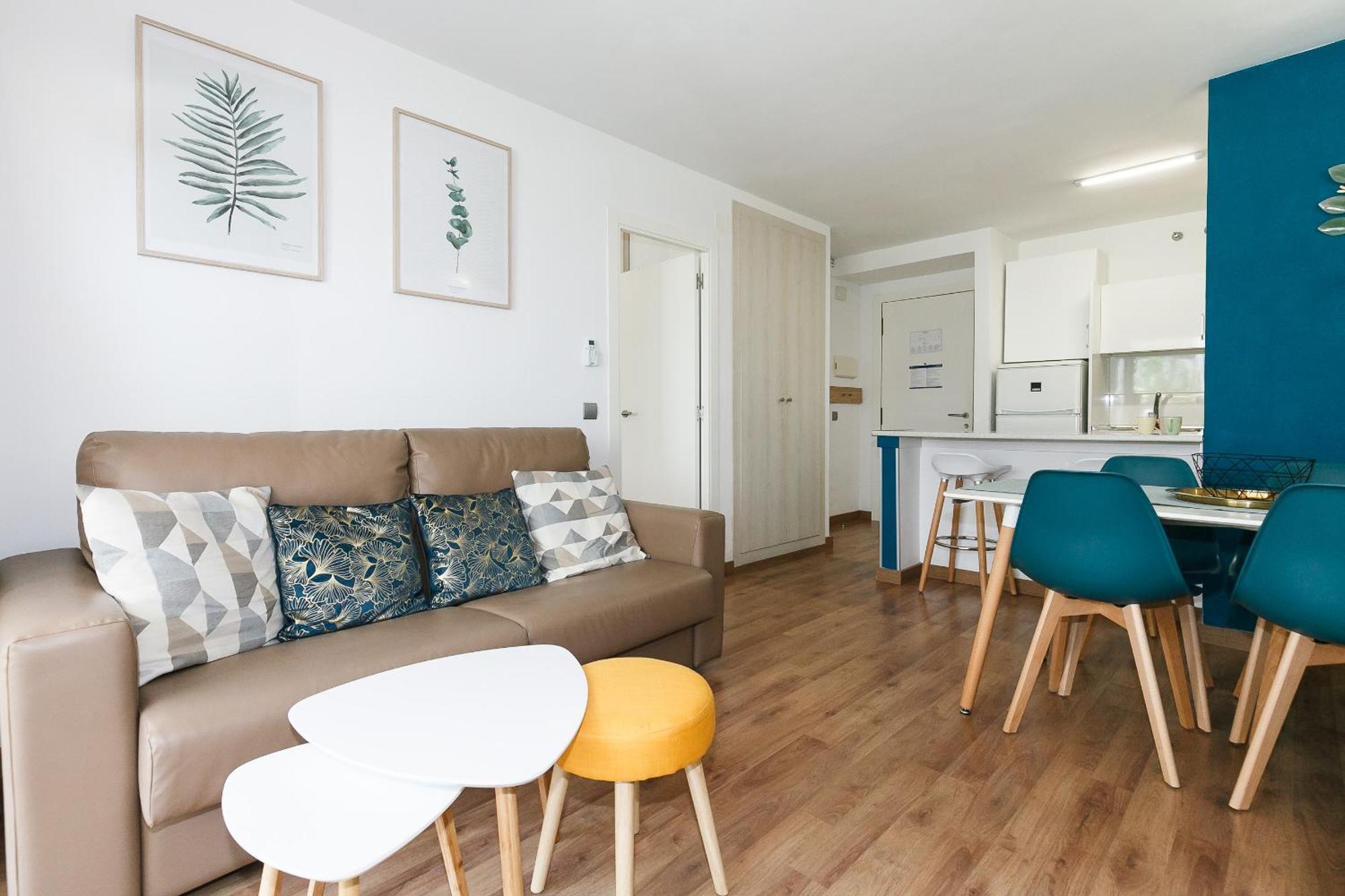 Uhc Michelangelo Apartments Салоу Номер фото