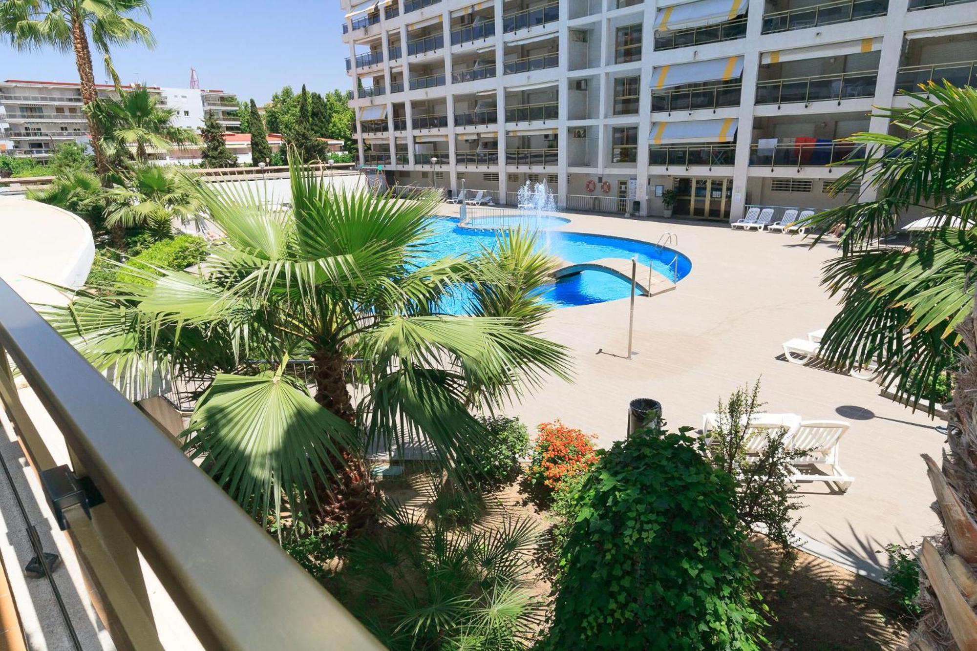 Uhc Michelangelo Apartments Салоу Номер фото