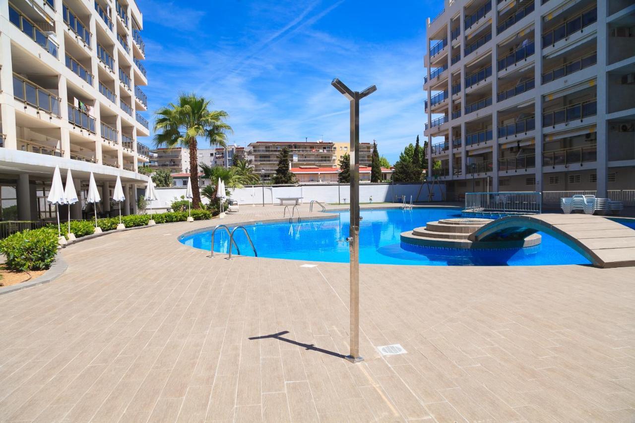 Uhc Michelangelo Apartments Салоу Экстерьер фото