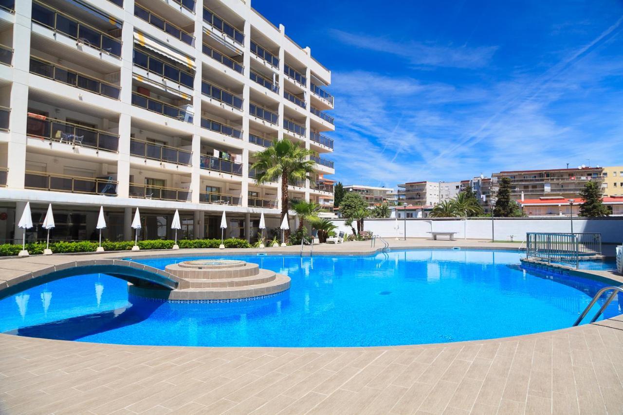 Uhc Michelangelo Apartments Салоу Экстерьер фото